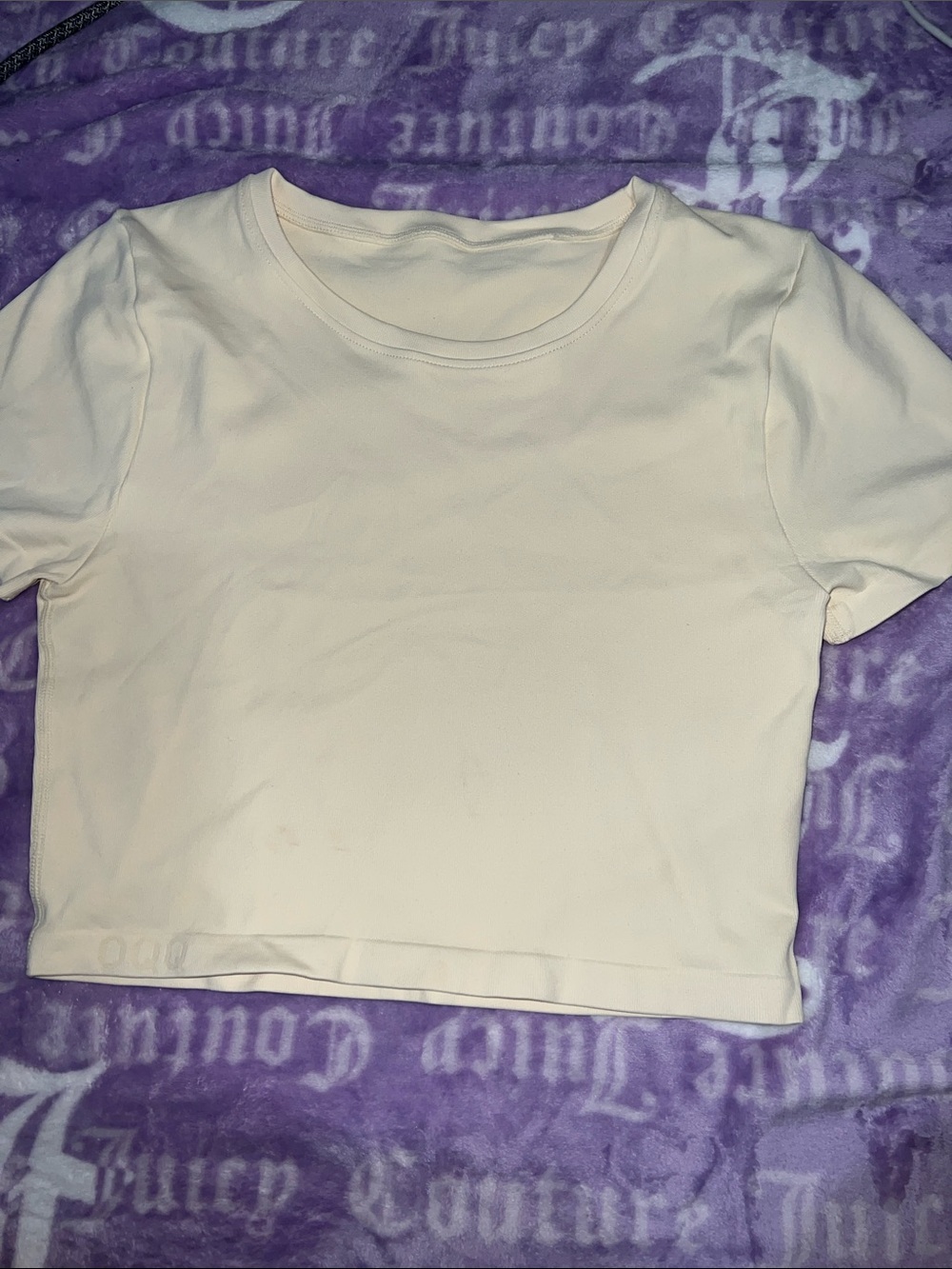 OQQ Cream Short Sleeve Athletic Crop Top - Women’s